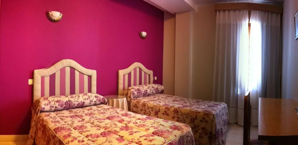Hotel El Torreon Del Miguelete à Miguel Esteban Chambre photo